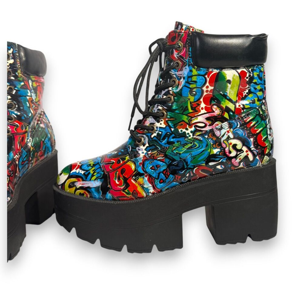 Shoe Republic LA | Graffiti Street Wear Pleather Chunky Platform Heels | Sz 7